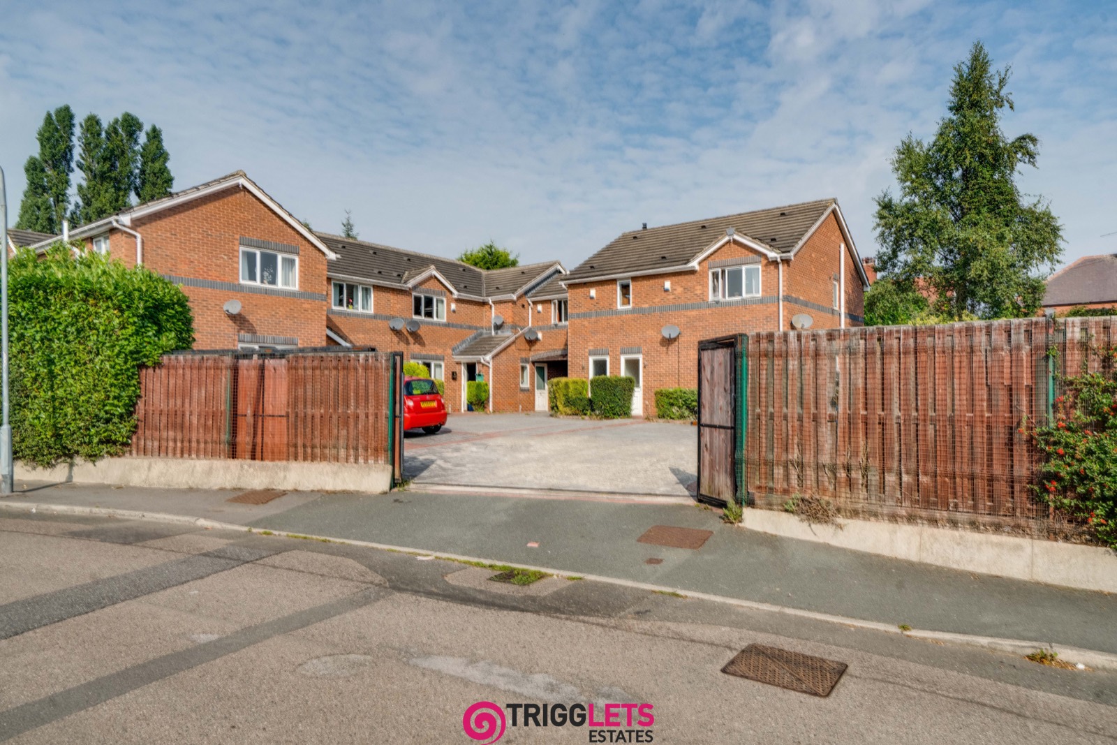 Edwins Close